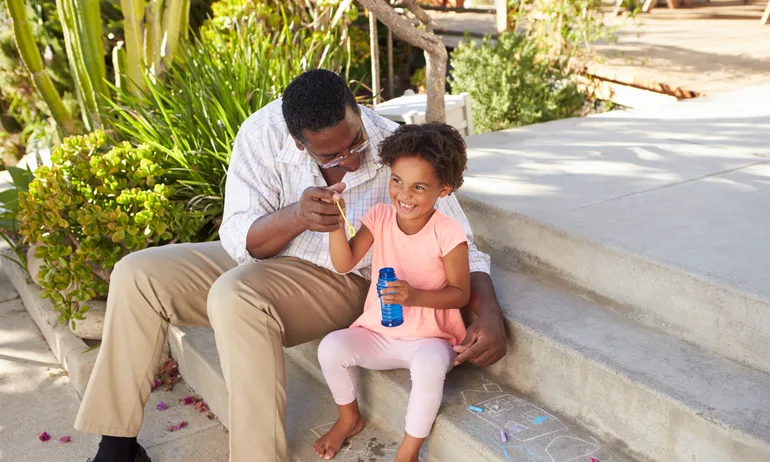 Retirement Savings Options: Comparing Pension Plans and 401(k)s – Advantages and Disadvantages